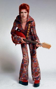 DavidBowie-ziggystardust