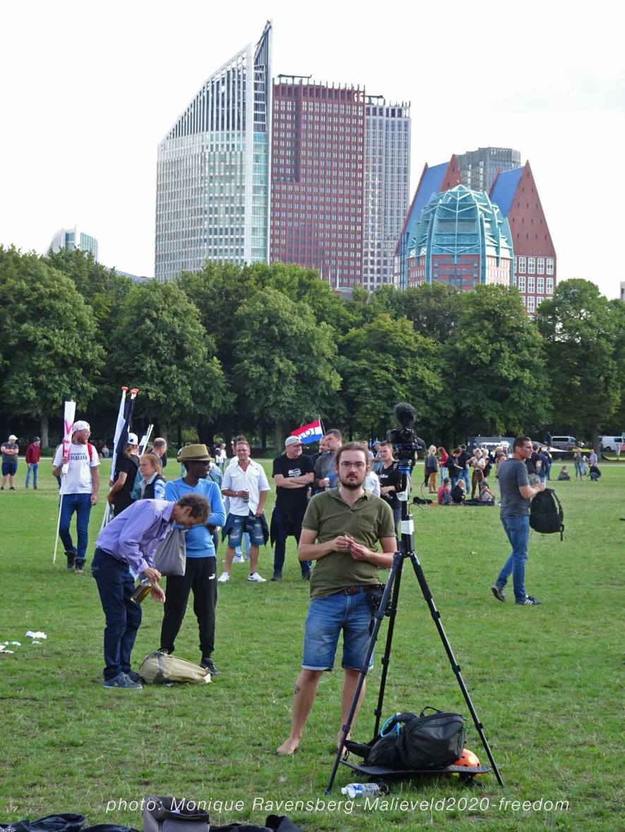 Freedom-Den-Haag-peaceful-end-demo